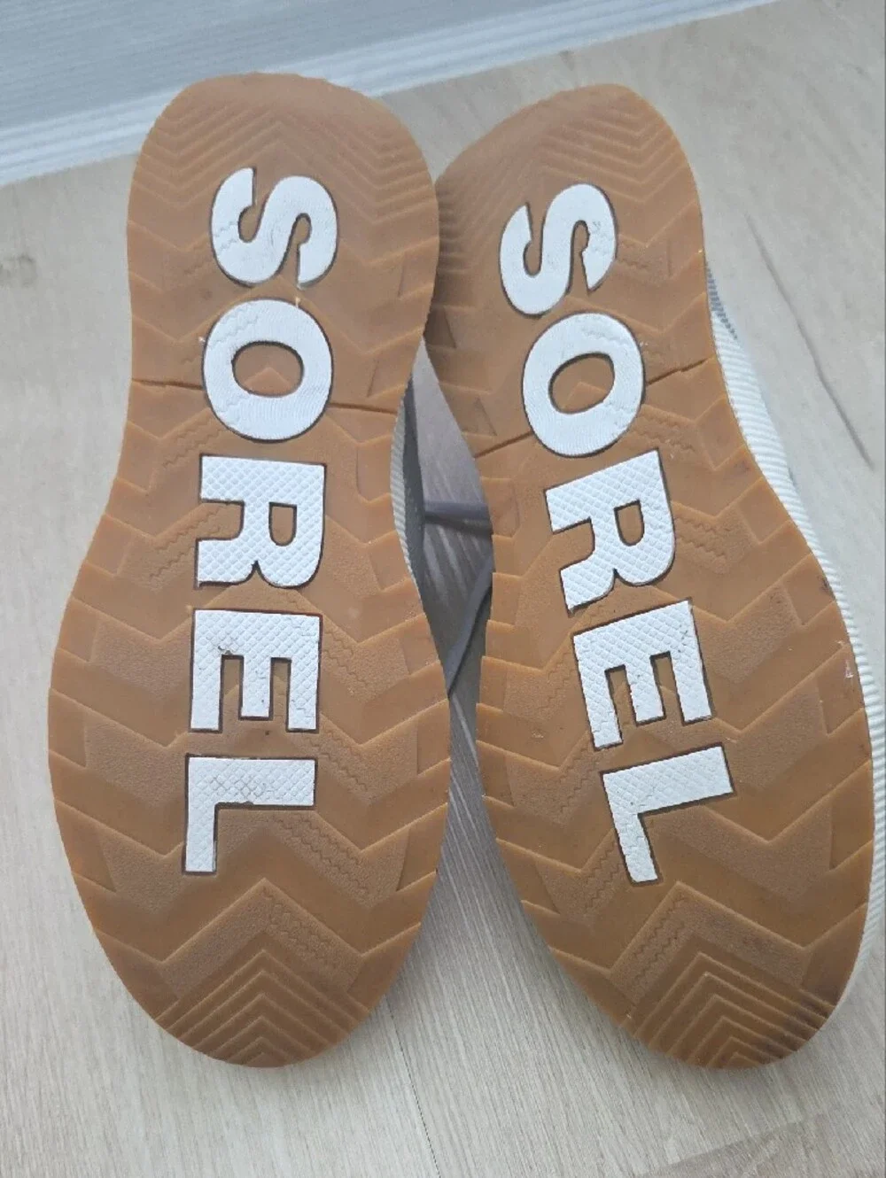 Sorel Out 'N About III Low Waterproof Sneakers Moonstone Grey Women's 10.5